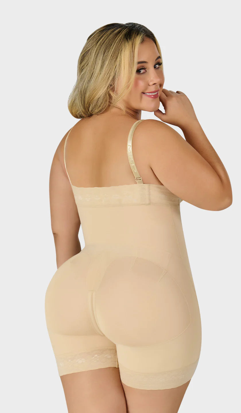 F-0766- Faja corta moldeadora con cierre diagonal